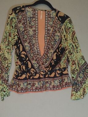 Free People Low V Neck Peplum Top Size L